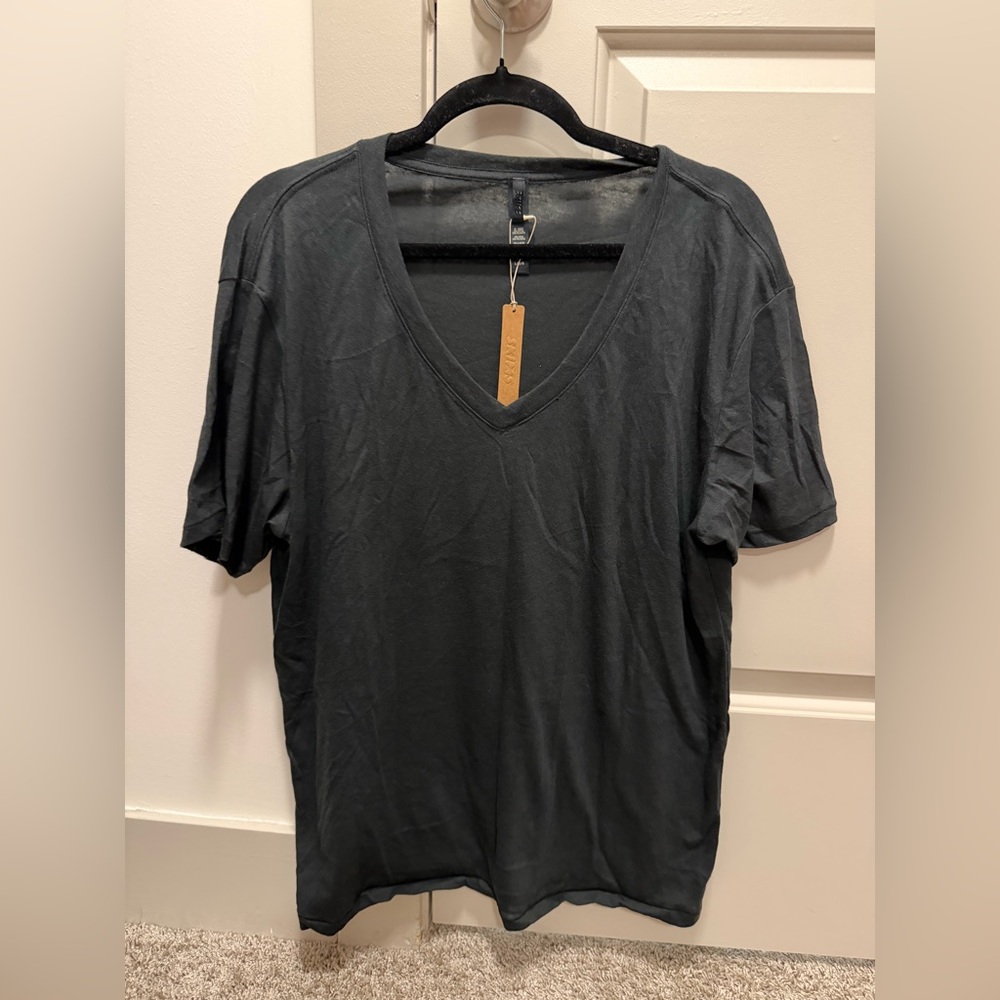 Skims Large Threadbare Cotton V-Neck T-Shirt. 🖤⚡️